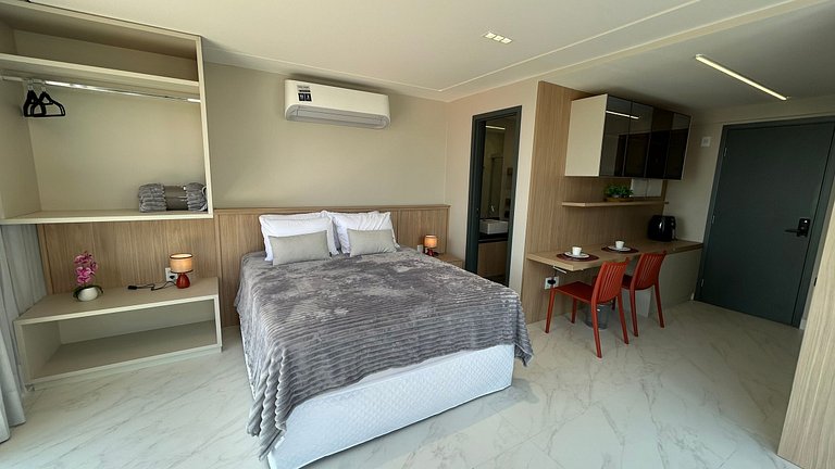 Bela Hospedagem - #402 Ciel Home, Vista Mar com Varanda Priv